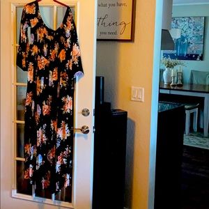 NWOT beautiful maxi dress by Torrid